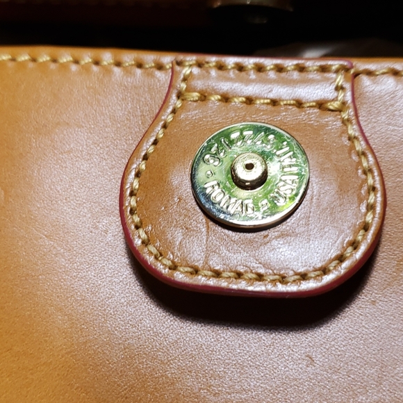 Handbag - Picture 9 of 12